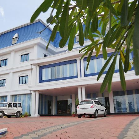 ホテル Karthika Residency Kilimanur エクステリア 写真