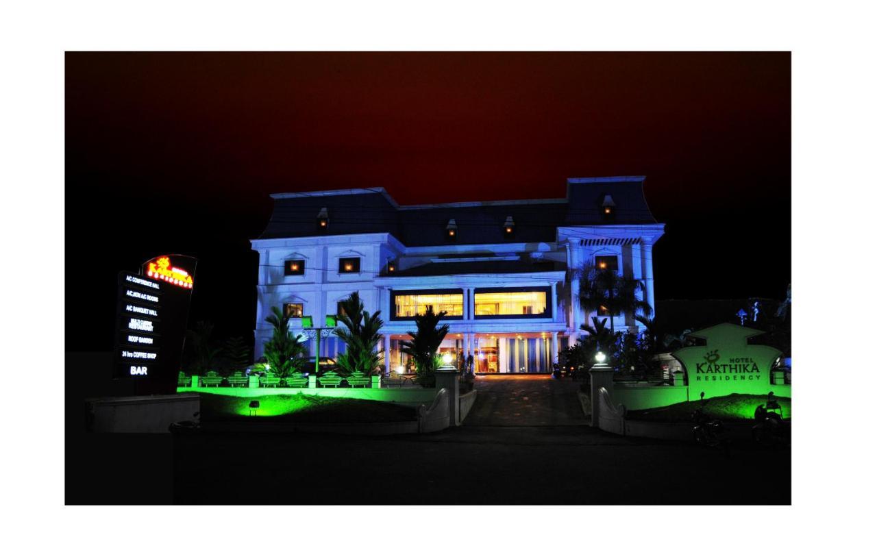 ホテル Karthika Residency Kilimanur エクステリア 写真