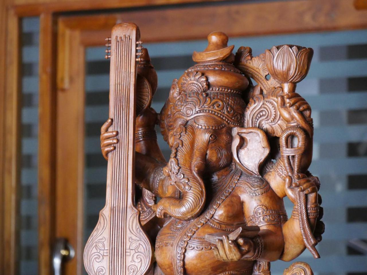 ホテル Karthika Residency Kilimanur エクステリア 写真